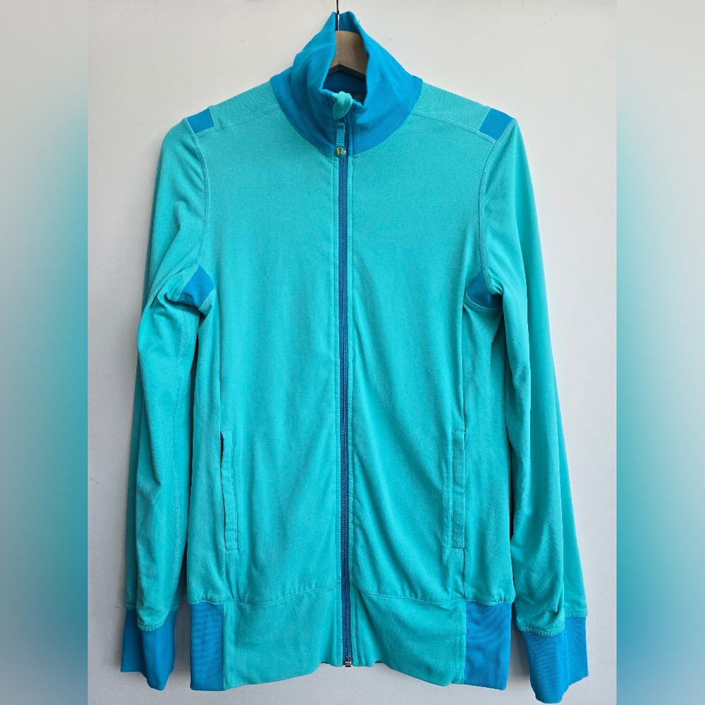 LULULEMON Raja Reversible Track Jacket Size Medium EUC